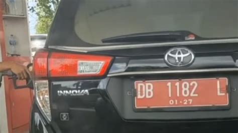 Kumpulan Berita Mobil Plat Merah Isi Pertalite Video Viral Mobil Plat