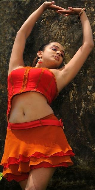 Actress Priyamani Expose In Hot Cleavage Deep Naval And Thunder Thighs