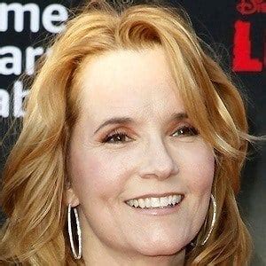 Lea Thompson - Age, Family, Bio | Famous Birthdays