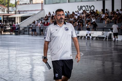 Futsal Preparador Júlio César avalia momento físico da equipe Hoje