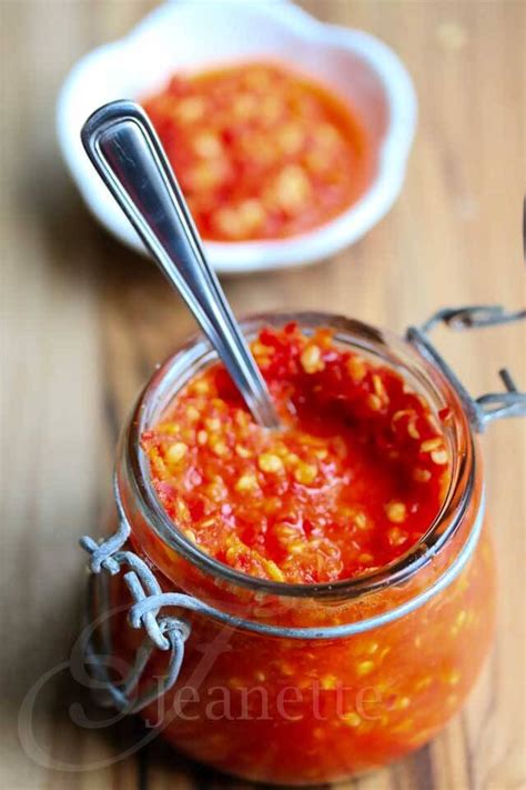 A Taste Of Thai Garlic Chili Sauce At Daniel Potter Blog