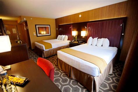 Holiday Inn Express and Suites Vineland Millville, an IHG Hotel ...