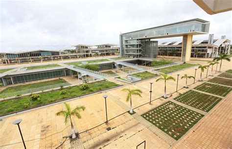 Centenário Universidade Agostinho Neto homenageia o seu patrono