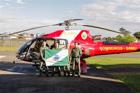 Helicóptero que vai ajudar vítimas das chuvas decola para o Rio Grande