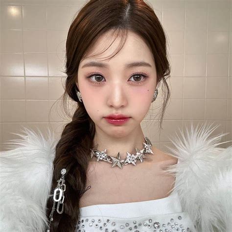 チャン・ウォニョンさんのインスタグラム写真 チャン・ウォニョンinstagram「🐰 Ive Jangwonyoung