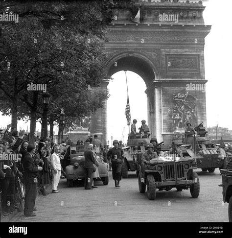 Liberation of paris celebration hi-res stock photography and images - Alamy