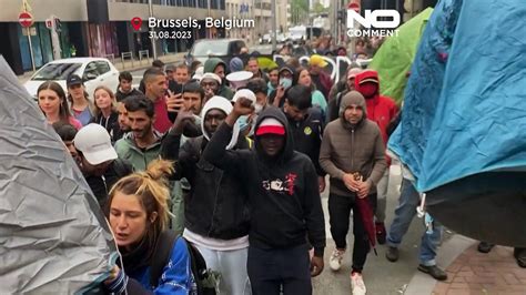 M Nner Auf Der Stra E Protest Gegen Harten Asyl Beschluss In Belgien