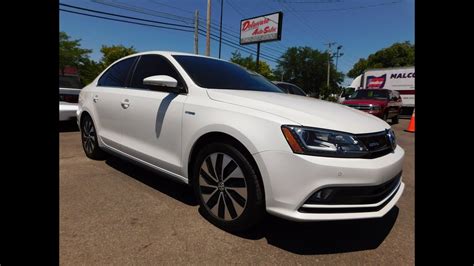 2016 Volkswagen Jetta Hybrid SEL Premium 48 MPG Oryx White Pearl