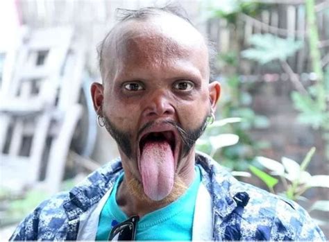 Meet The Man With The World S Longest Tongue He Can Lick His Forehead