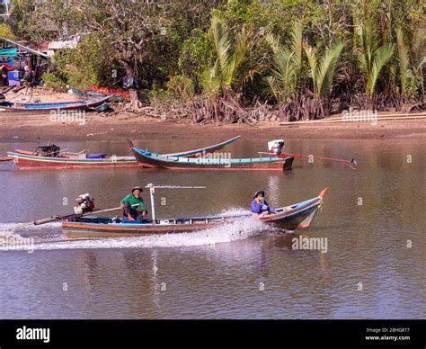 Thailand Boat Builder Hi Res Stock Photography And Images Alamy