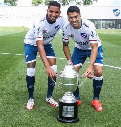 El Fútbol Uruguayo Está De Luto Murió El Jugador De Nacional Juan Izquierdo