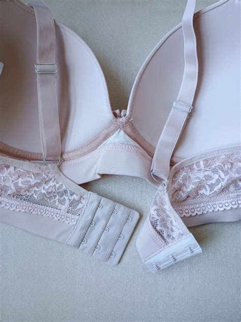 Lingerie conjunto de sutiã e calcinha plus size bege bojo e aro