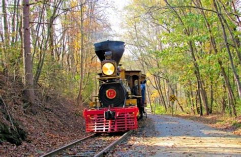 This Pennsylvania Train Ride Leads To The Most Stunning Fall Foliage You’ve Ever Seen | Urlaub ...