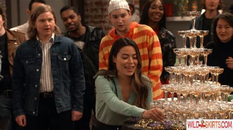 Miranda Cosgrove Mirandacosgrove Onlyfanssz Nude OnlyFans Instagram Leaked Photo