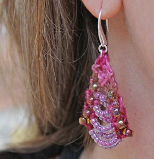 Ravelry: Butin Earrings pattern by Laura Nelkin