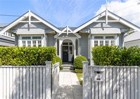 CLASSIC CHELTENHAM VILLA - Cheltenham Rd.