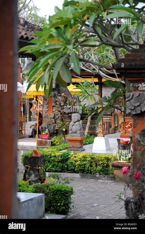 Temple in Ubud, Bali, Indonesia Stock Photo - Alamy