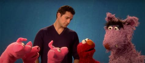 Before 'Justice League', Henry Cavill Teamed Up With Elmo To Talk About ...