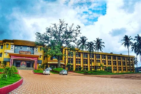 Vivekananda Pu College Puttur Courses And Fees 2022 23