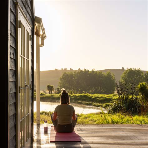 Teeth Falling Out Dream: 7 Likely Meanings - Parade