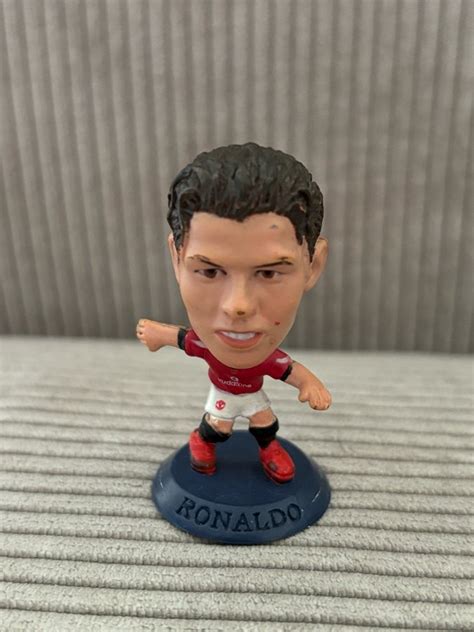 Se Produkter Som Liknar Cristiano Ronaldo Figur Manch P Tradera