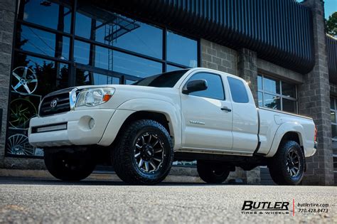 Toyota Tacoma With 18in Grid Offroad Gd5 Wheels Exclusively From Butler