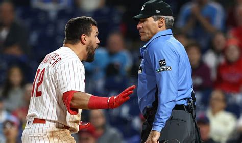 MLB umpire Angel Hernandez strikes out on discrimination lawsuit ...