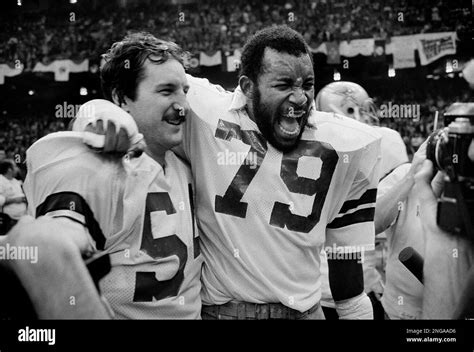 Tackle Randy White, left, and defensive end Harvey Martin, Dallas ...