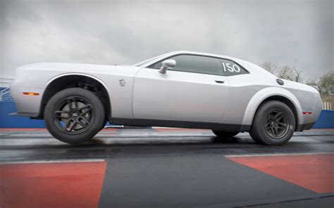 Dodge Challenger Srt Demon Chevaux En Guise D Au Revoir