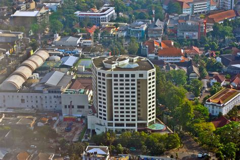 UMR Bandung 2021, Naik 3,27% dari Tahun Sebelumnya
