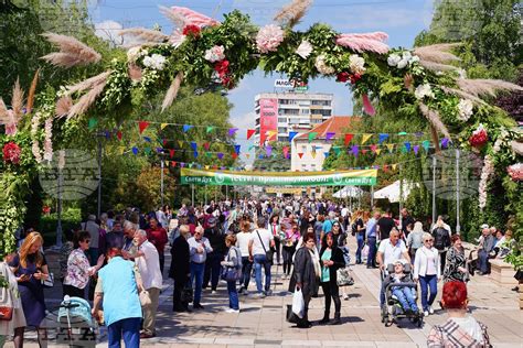 Ямбол празнува на Свети Дух празника си от 30 години насам - Утро