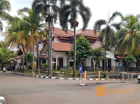 Rumah Mewah Lokasi Dalam Perumahan Elite Pesona Khayangan Di Kota Depok