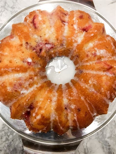 Recipes Strawberry Lemon Bundt Cake — Every Day Parisian