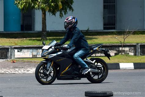 review honda cbr250rr » LajuMotor.com