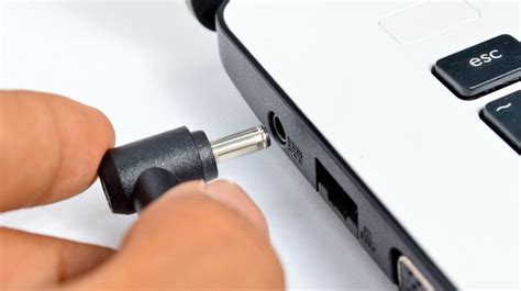 Tips Mengatasi Charger Laptop Yang Tidak Mau Mengisi Daya