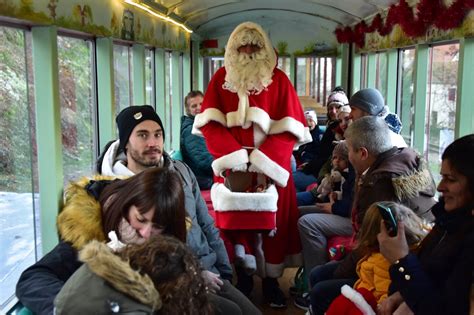 LE CREUSOT Les trains du Père Noël font rêver les enfants Creusot Infos