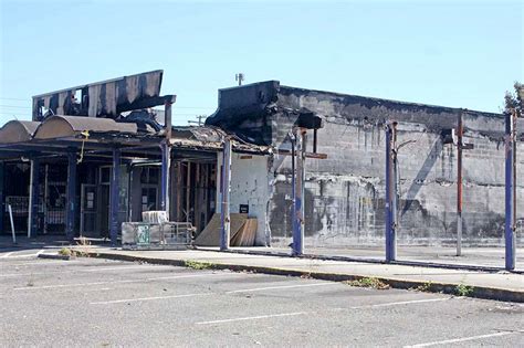 Burned Strip Mall On Kents West Hill To Be Rebuilt Kent Reporter