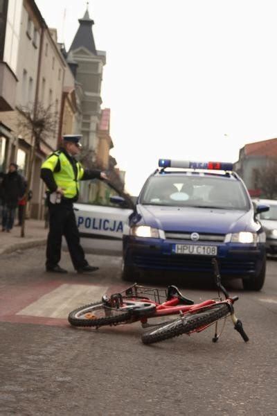 Po potrąceniu na Domaniewskiej trzydziestoletni rowerzysta trafił w