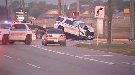 5 Hurt In Crash Involving Harris County Sheriffs Deputies Abc13 Houston