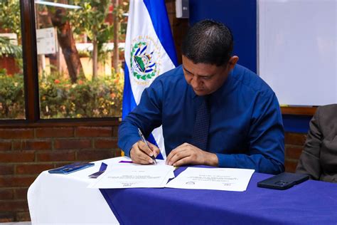 Firma De Convenio Con Instituciones De Educaci N Media