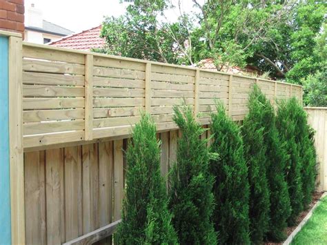 Best 15 Wood Fence Covering Ideas For Your Backyard Inspiration