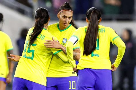 Brasil E Estados Unidos Disputam A Final Da Primeira Gold Cup Feminina