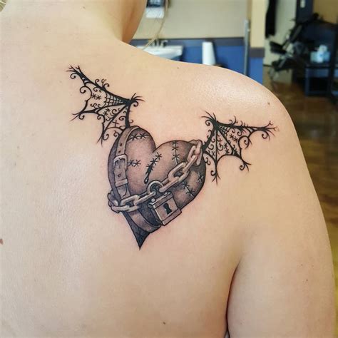 50 Broken Heart Tattoo Design Ideas - Beauty Mag