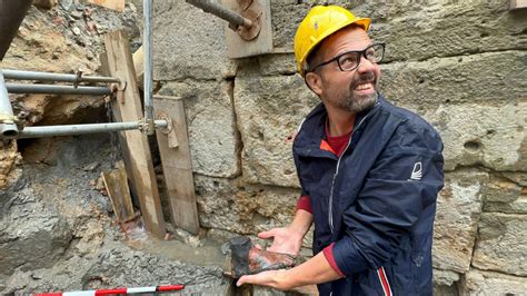 Siena San Casciano Dei Bagni Come Riace Dall Acqua 24 Statue Di