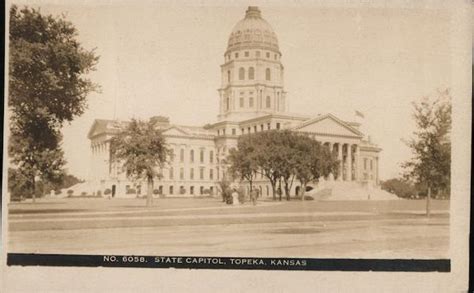 State Capitol Building Topeka, KS Postcard