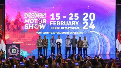 Presiden Jokowi Buka Pameran Otomotif IIMS 2024 Demokratis