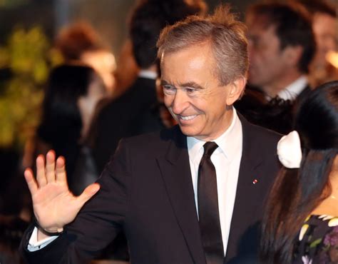 La famille Arnault offre 10 millions d euros aux Restos du Cœur La