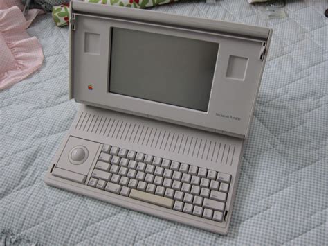 Apple Macintosh Portable Prototype Emerges on Ebay