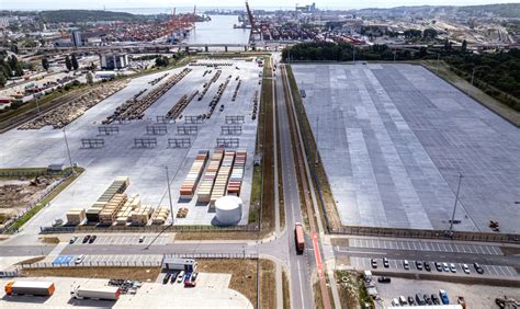 Port W Gdyni Z Now Przestrzeni Na Sk Adowanie Kontener W Trans Info