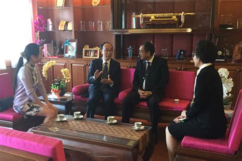 Consul General Ren Yisheng Meets Lamphun Governor